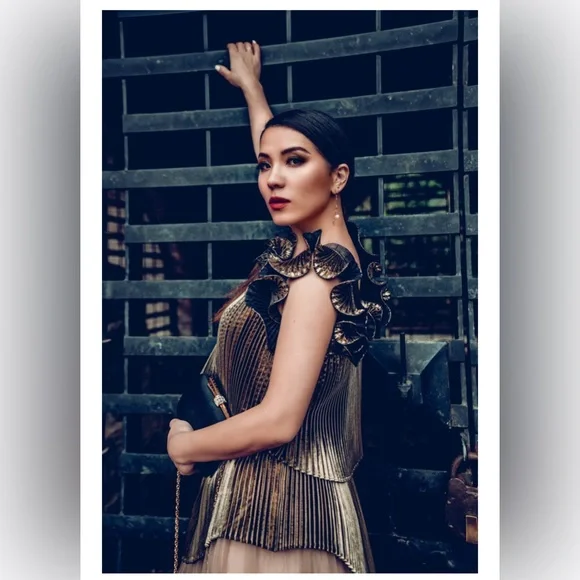 NEW Halogen X Atlantic-Pacific Large Pleated Asymmetrical Gold Black Lame Blouse - Picture 12 of 16